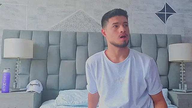 Snapshot of EdwardRoss_ chatting on September 27, 2025, 5:07 pm EdwardRoss online show from September 27, 2025, 5:07 pm