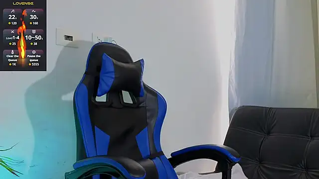 Snapshot of EdwardRoss_ chatting on January 18, 2026, 6:23 pm EdwardRoss online show from January 18, 2026, 6:23 pm