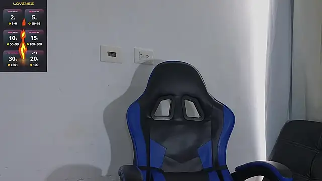 Snapshot of EdwardRoss_ chatting on February 28, 2026, 7:59 pm EdwardRoss online show from February 28, 2026, 7:59 pm