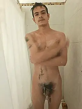 LYZBORNHD online show from December 30, 2024, 3:03 am