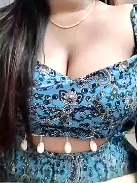 Snapshot of Karin-007 chatting on December 4, 2025, 4:11 am Karin-007 online show from December 4, 2025, 4:11 am