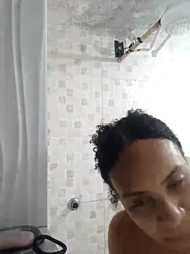 Julia Pretinha online show from September 10, 2025, 1:38 am