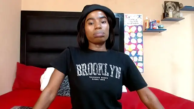 LongPussyLipsxx online show from January 24, 2025, 8:43 pm