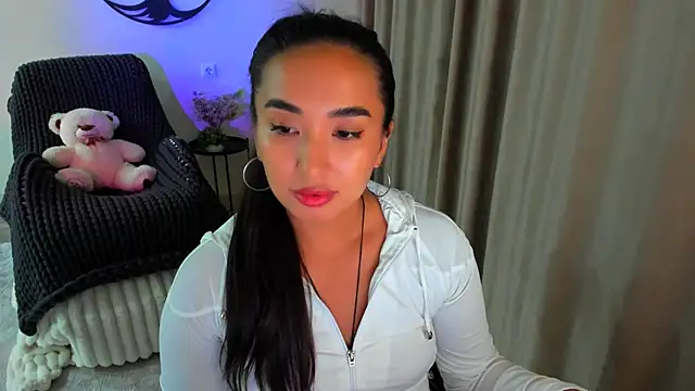 worldofkim online show from September 17, 2025, 8:21 pm