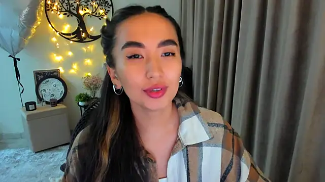 worldofkim online show from April 29, 2026, 6:25 pm