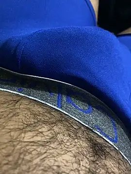 Snapshot of atreus35 chatting on December 22, 2025, 7:22 pm atreus35 online show from December 22, 2025, 7:22 pm