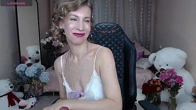 AdrianaSea online show from September 21, 2025, 5:20 am