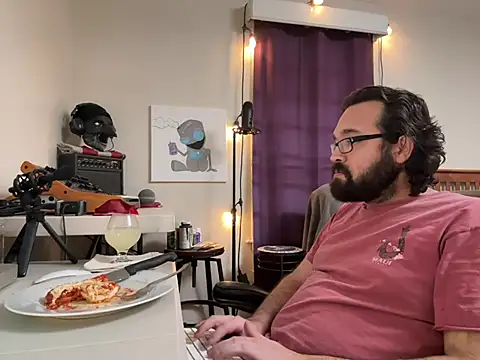 Seraph De La Luna online show from December 31, 2024, 5:33 am