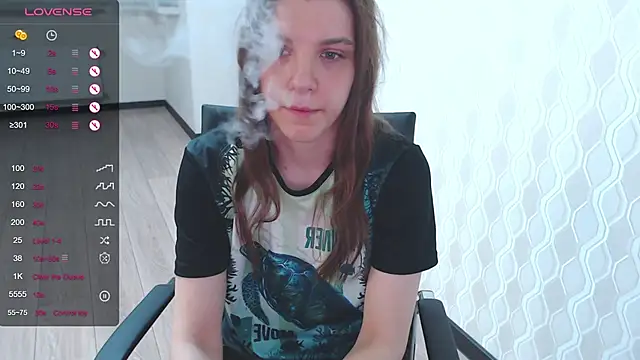 LisaHeart online show from December 11, 2024, 2:54 pm
