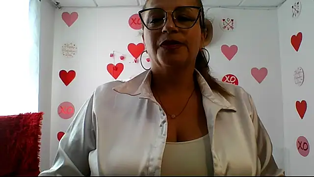 RossanaLionheart online show from September 24, 2025, 7:28 pm