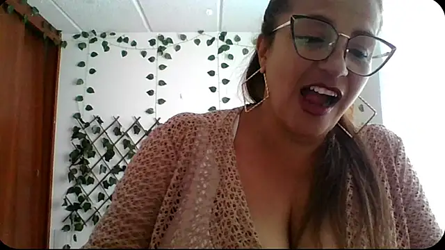 RossanaLionheart online show from October 20, 2025, 8:42 pm