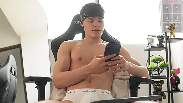 Max cortes1 online show from October 20, 2025, 4:07 pm