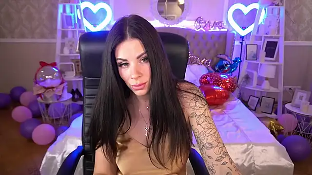 IsabellaFoxyy online show from February 10, 2025, 1:33 pm