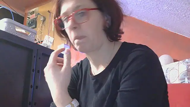 Snapshot of lanax chatting on November 25, 2025, 1:11 pm lanax online show from November 25, 2025, 1:11 pm