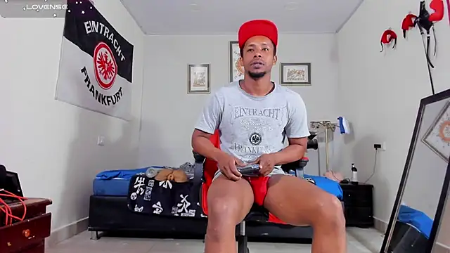 AlejoKhalifa  online show from November 26, 2025, 10:27 am