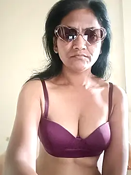 sunita6009 online show from October 17, 2025, 2:59 am