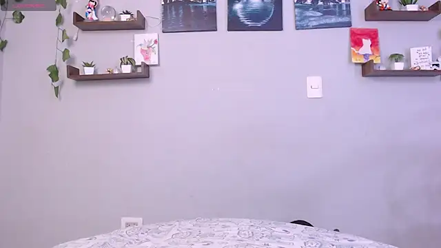 macey elliot  online show from January 16, 2025, 12:09 pm