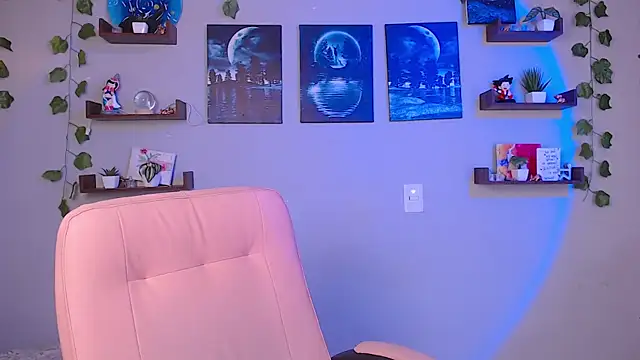 macey elliot  online show from February 4, 2025, 12:22 pm