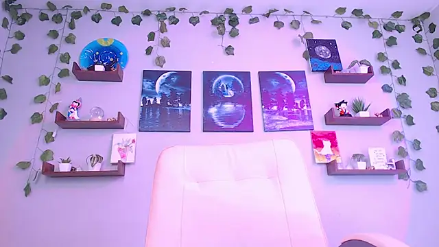 macey elliot  online show from February 7, 2025, 7:27 pm