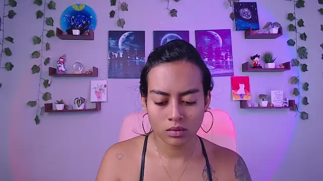 macey elliot  online show from February 8, 2025, 3:53 pm