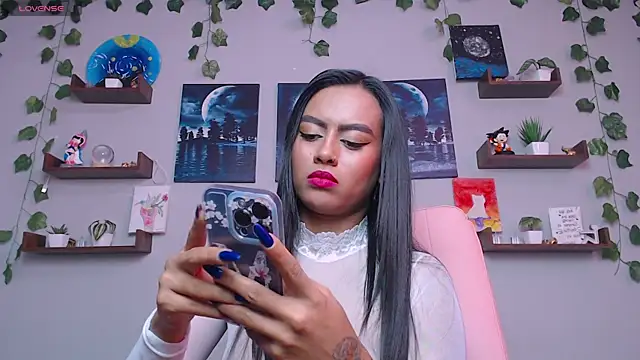 macey elliot  online show from February 12, 2025, 3:05 pm