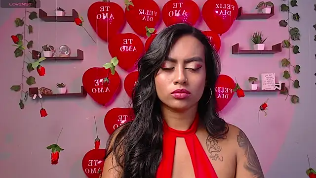 macey elliot  online show from February 14, 2025, 11:42 pm