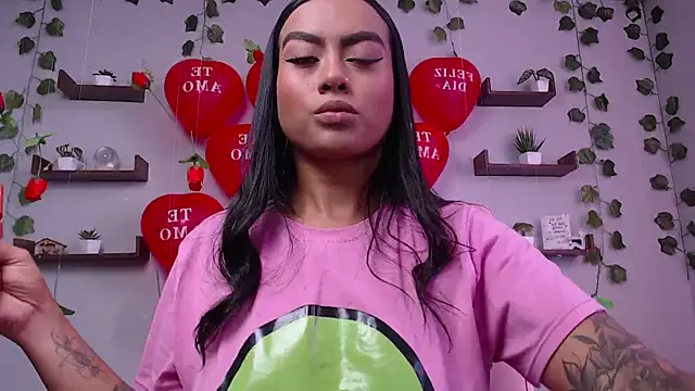 macey elliot  online show from February 16, 2025, 3:38 pm