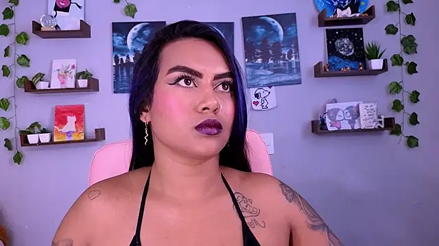 macey elliot  online show from September 15, 2025, 4:18 pm