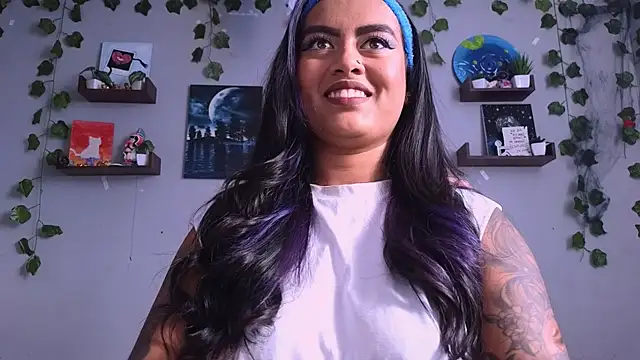 macey elliot  online show from November 25, 2025, 2:28 pm