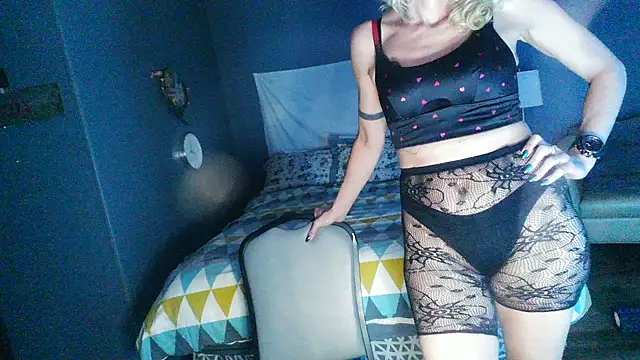 Snapshot of Glamazonx chatting on January 21, 2025, 11:13 am Glamazonx online show from January 21, 2025, 11:13 am