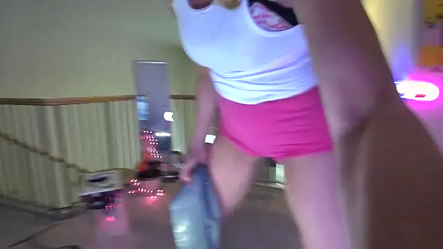 Snapshot of Glamazonx chatting on January 30, 2025, 9:47 pm Glamazonx online show from January 30, 2025, 9:47 pm