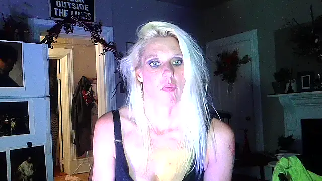 Snapshot of Glamazonx chatting on November 26, 2025, 2:34 am Glamazonx online show from November 26, 2025, 2:34 am