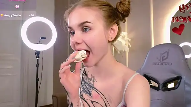 Britney Lynch online show from February 16, 2025, 3:37 am