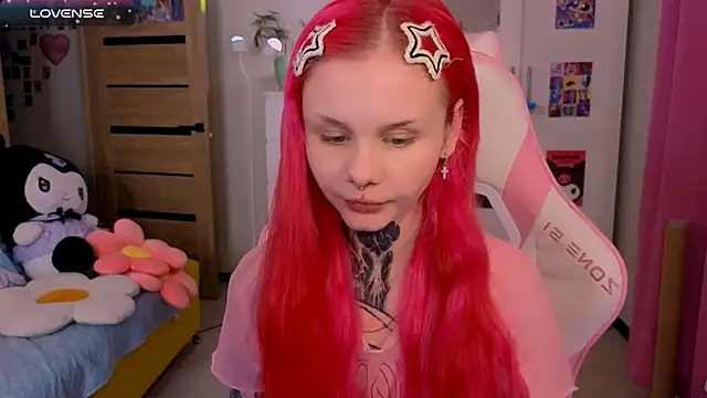 Britney Lynch online show from November 23, 2025, 6:52 pm