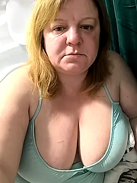 jusichka online show from February 22, 2025, 5:46 pm