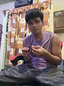 yObal-hot online show from May 19, 2026, 8:15 pm
