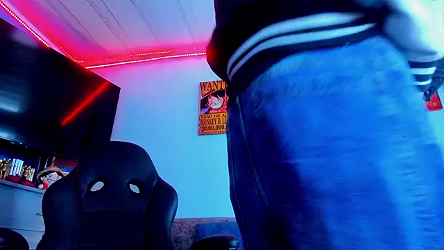 Snapshot of Drako_Lamar chatting on December 16, 2025, 1:27 pm Drako Lamar online show from December 16, 2025, 1:27 pm