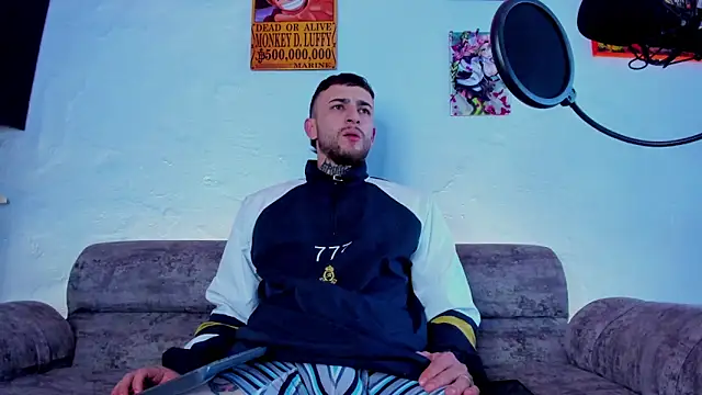 Snapshot of Drako_Lamar chatting on January 7, 2026, 2:41 pm Drako Lamar online show from January 7, 2026, 2:41 pm