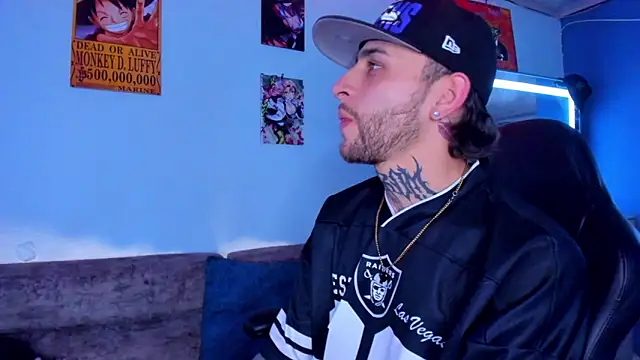 Snapshot of Drako_Lamar chatting on February 27, 2026, 10:32 pm Drako Lamar online show from February 27, 2026, 10:32 pm