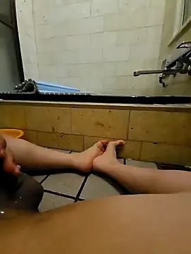 gudaguda1574 online show from October 6, 2025, 6:27 pm