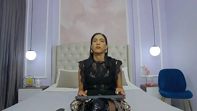 Snapshot of JoannaCox chatting on February 7, 2025, 10:52 pm JoannaCox online show from February 7, 2025, 10:52 pm