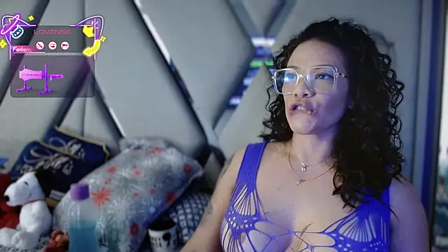 paula daniela1 online show from October 20, 2025, 9:37 pm