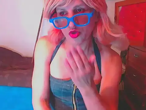 LorenJade online show from February 19, 2026, 7:04 am