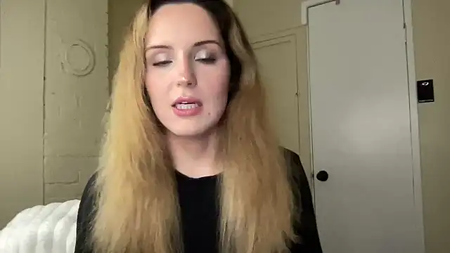 sexylilly69 online show from June 8, 2026, 3:07 am