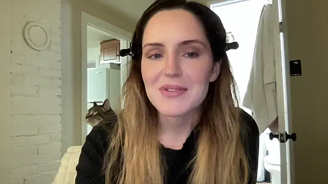sexylilly69 online show from June 18, 2026, 2:56 am