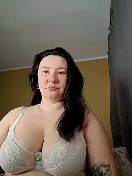 AlexaLexie online show from April 22, 2026, 7:11 am