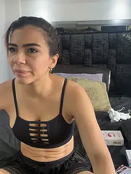 Arianna Jones1 online show from July 3, 2026, 4:02 pm