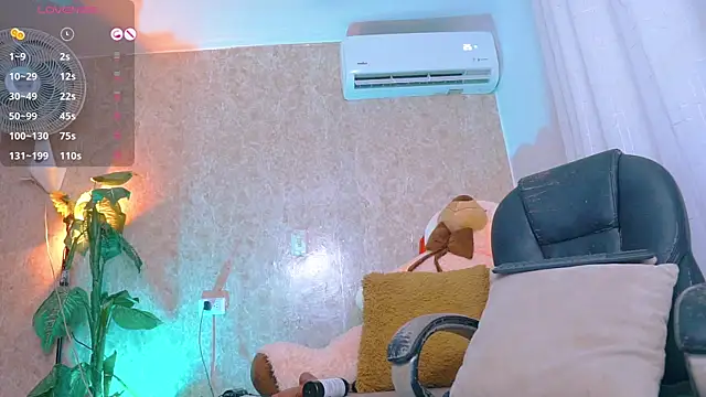 Snapshot of abbyhill27 chatting on December 19, 2025, 9:38 am abbyhill27 online show from December 19, 2025, 9:38 am