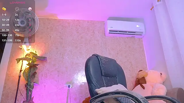 Snapshot of abbyhill27 chatting on February 26, 2026, 9:41 am abbyhill27 online show from February 26, 2026, 9:41 am