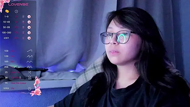 Snapshot of maydaykimmy chatting on December 11, 2024, 9:23 pm maydaykimmy online show from December 11, 2024, 9:23 pm